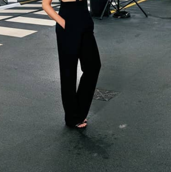Pant jumpsuit - Picture 3 of 3